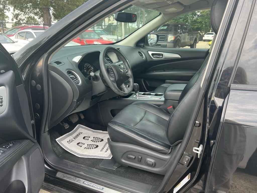 Nissan Pathfinder FWD SL 2017