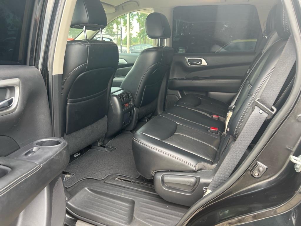 Nissan Pathfinder FWD SL 2017