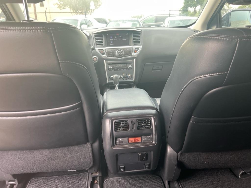 Nissan Pathfinder FWD SL 2017