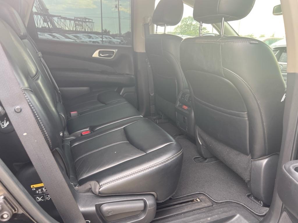 Nissan Pathfinder FWD SL 2017