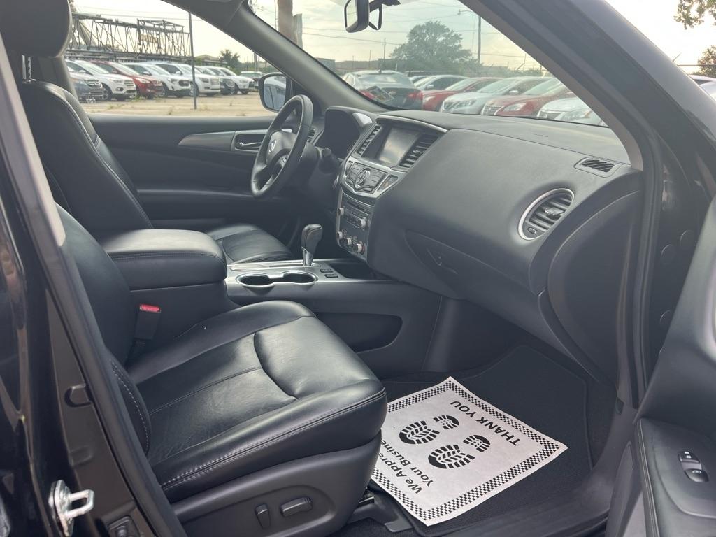 Nissan Pathfinder FWD SL 2017