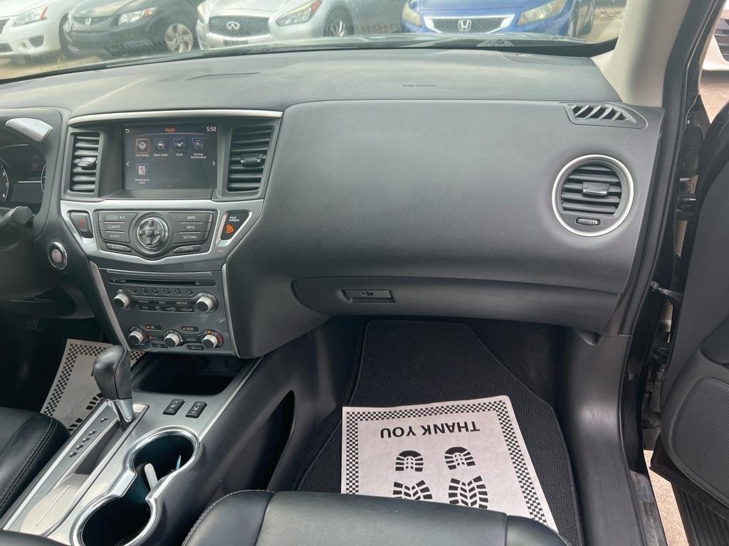 Nissan Pathfinder FWD SL 2017