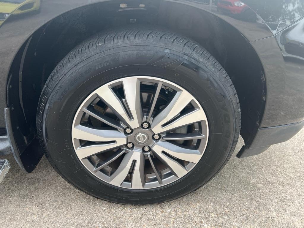 Nissan Pathfinder FWD SL 2017