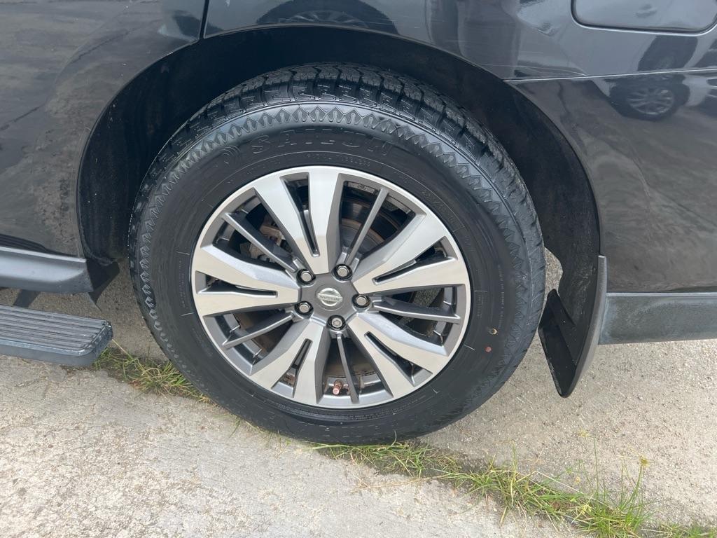 Nissan Pathfinder FWD SL 2017