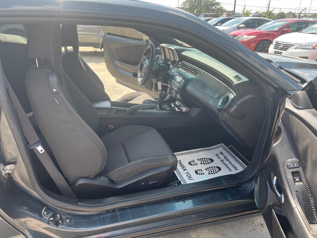 Chevrolet Camaro 2dr Cpe 1LT 2012