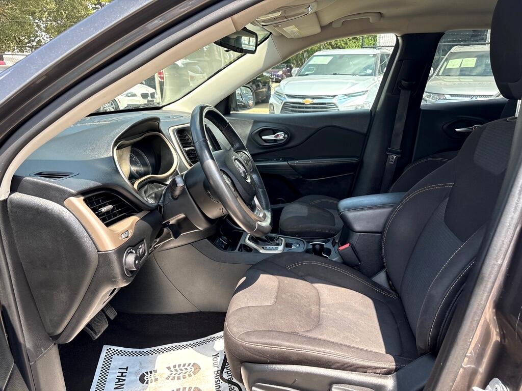 Jeep Cherokee FWD 4dr Latitude 2015 Jeep Cherokee FWD 4dr Latitude 2015