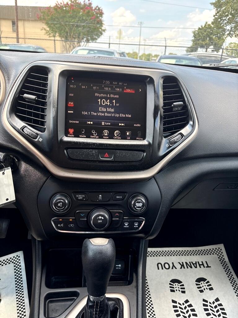 Jeep Cherokee FWD 4dr Latitude 2015 Jeep Cherokee FWD 4dr Latitude 2015