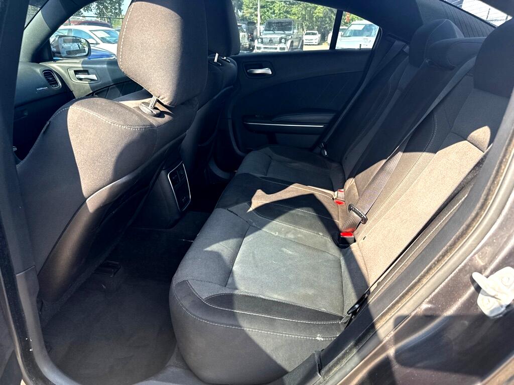 Dodge Charger 4dr Sdn SXT RWD 2015 Dodge Charger 4dr Sdn SXT RWD 2015