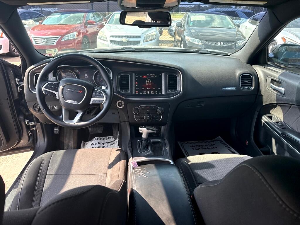 Dodge Charger 4dr Sdn SXT RWD 2015 Dodge Charger 4dr Sdn SXT RWD 2015