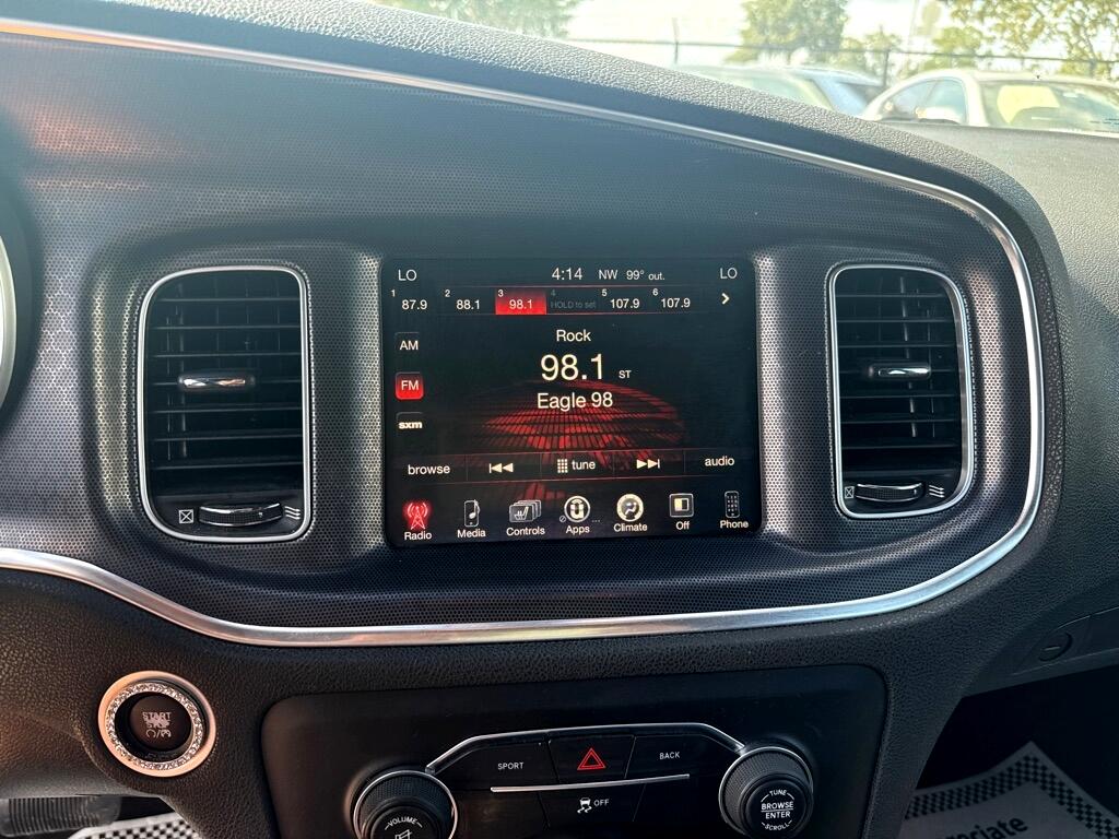 Dodge Charger 4dr Sdn SXT RWD 2015 Dodge Charger 4dr Sdn SXT RWD 2015