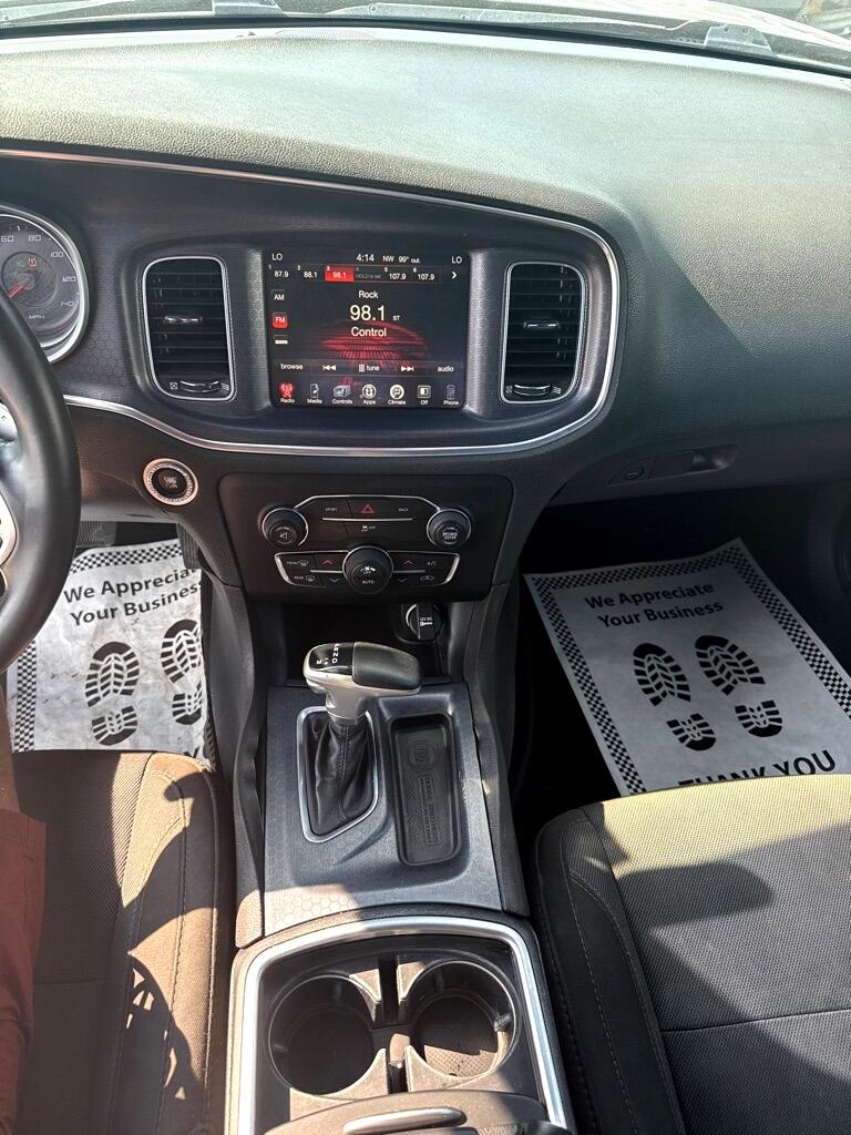 Dodge Charger 4dr Sdn SXT RWD 2015 Dodge Charger 4dr Sdn SXT RWD 2015