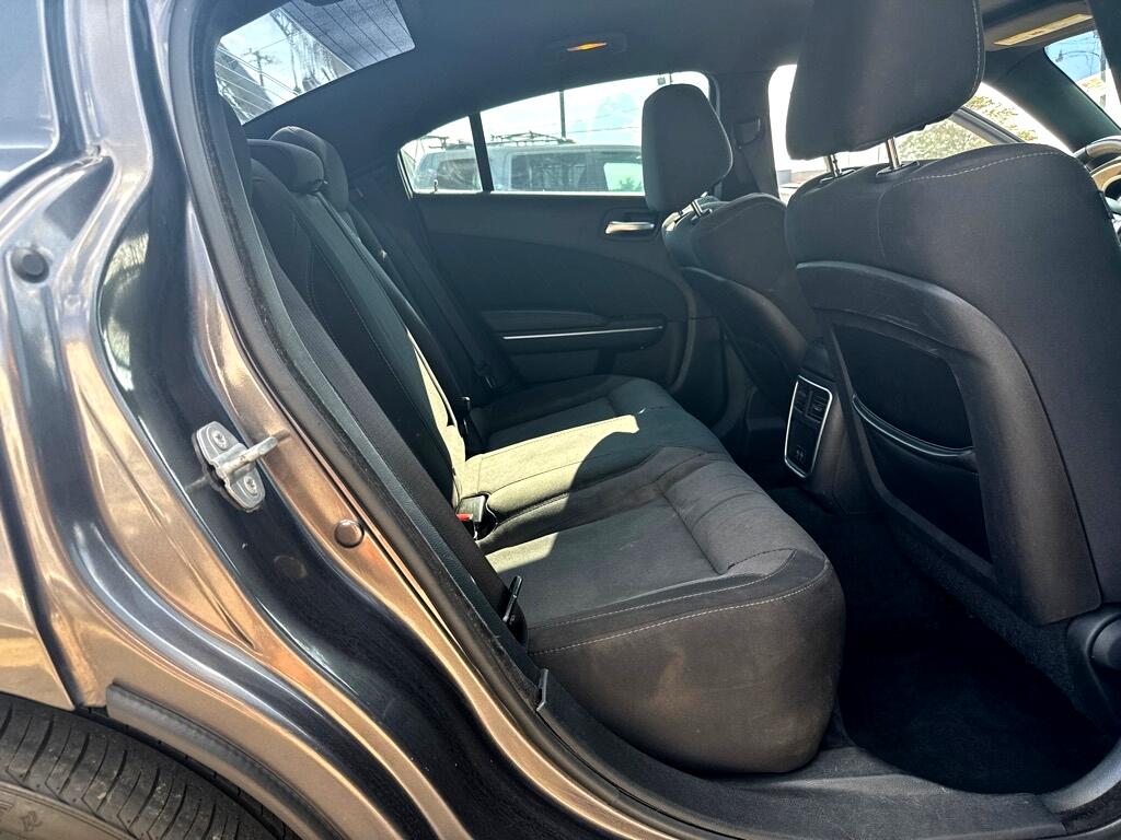 Dodge Charger 4dr Sdn SXT RWD 2015 Dodge Charger 4dr Sdn SXT RWD 2015