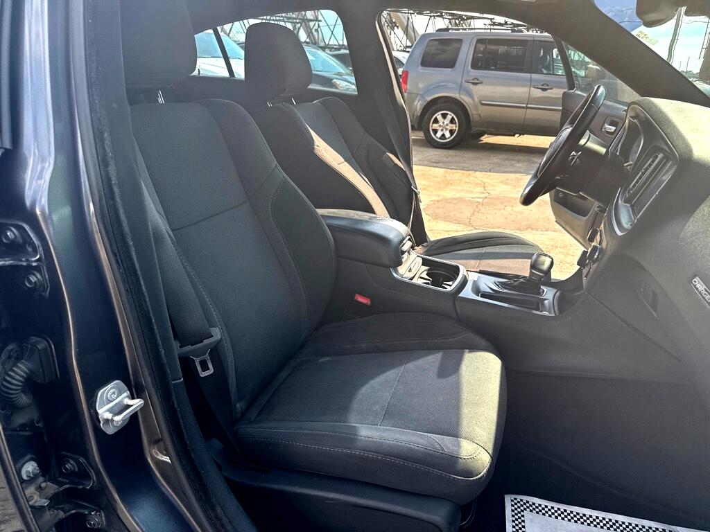 Dodge Charger 4dr Sdn SXT RWD 2015 Dodge Charger 4dr Sdn SXT RWD 2015