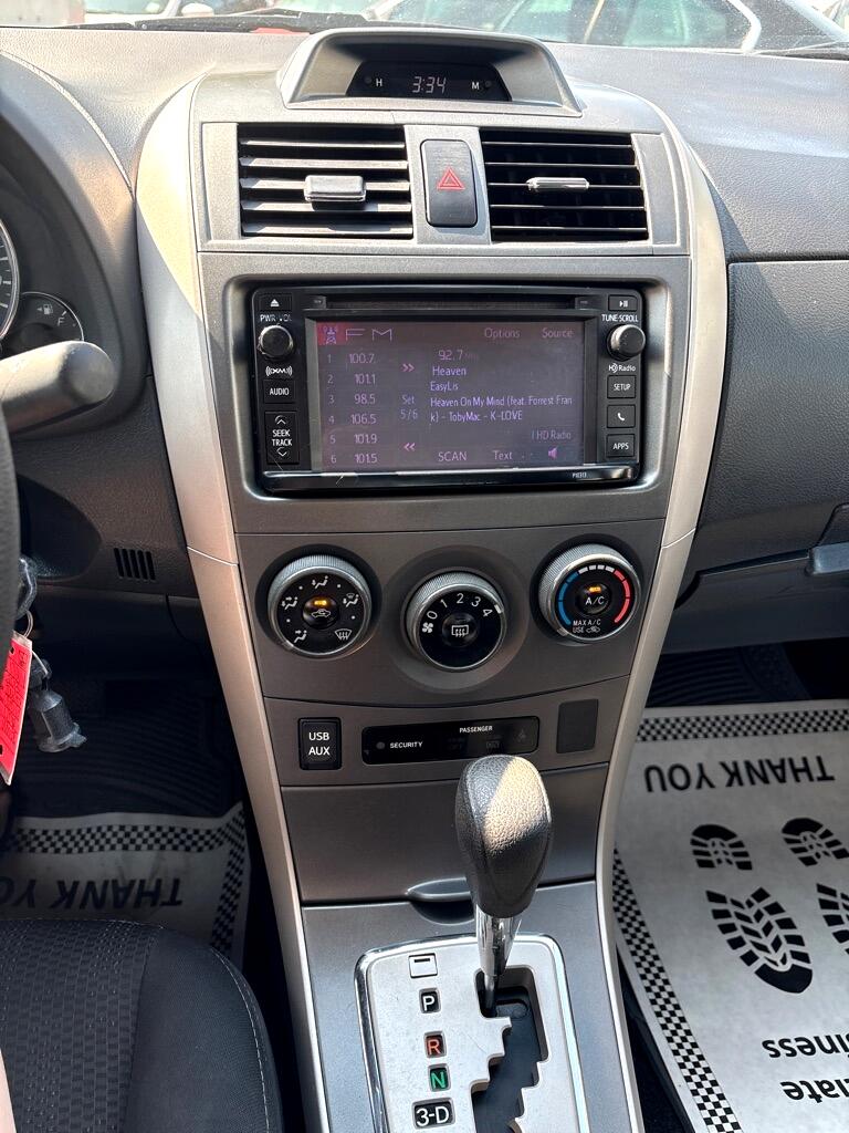 Toyota Corolla 4dr Sdn Man L (Natl) 2013 Toyota Corolla 4dr Sdn Man L (Natl) 2013