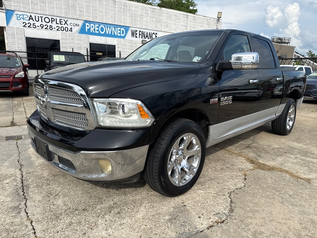 RAM 1500 4WD Crew Cab 140.5" Laramie 2014 RAM 1500 4WD Crew Cab 140.5" Laramie 2014