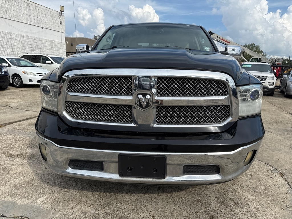 RAM 1500 4WD Crew Cab 140.5" Laramie 2014 RAM 1500 4WD Crew Cab 140.5" Laramie 2014