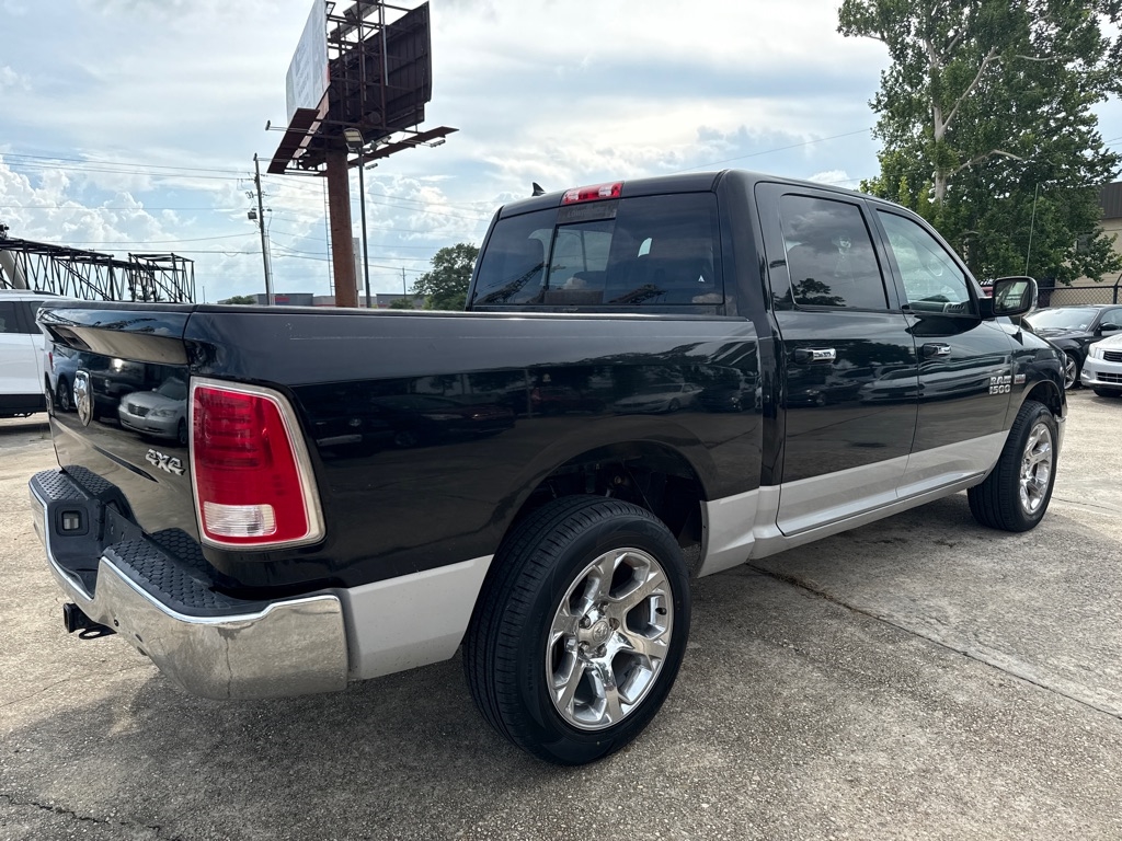 RAM 1500 4WD Crew Cab 140.5" Laramie 2014 RAM 1500 4WD Crew Cab 140.5" Laramie 2014