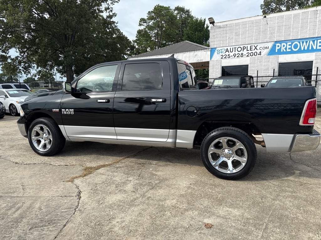 RAM 1500 4WD Crew Cab 140.5" Laramie 2014 RAM 1500 4WD Crew Cab 140.5" Laramie 2014