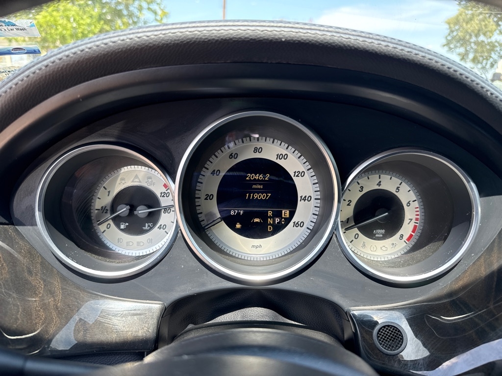 Mercedes-Benz CLS-Class 4dr Sdn CLS 550 RWD 2012