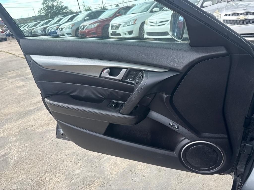 Acura TL 4dr Sdn 2WD Tech 2009