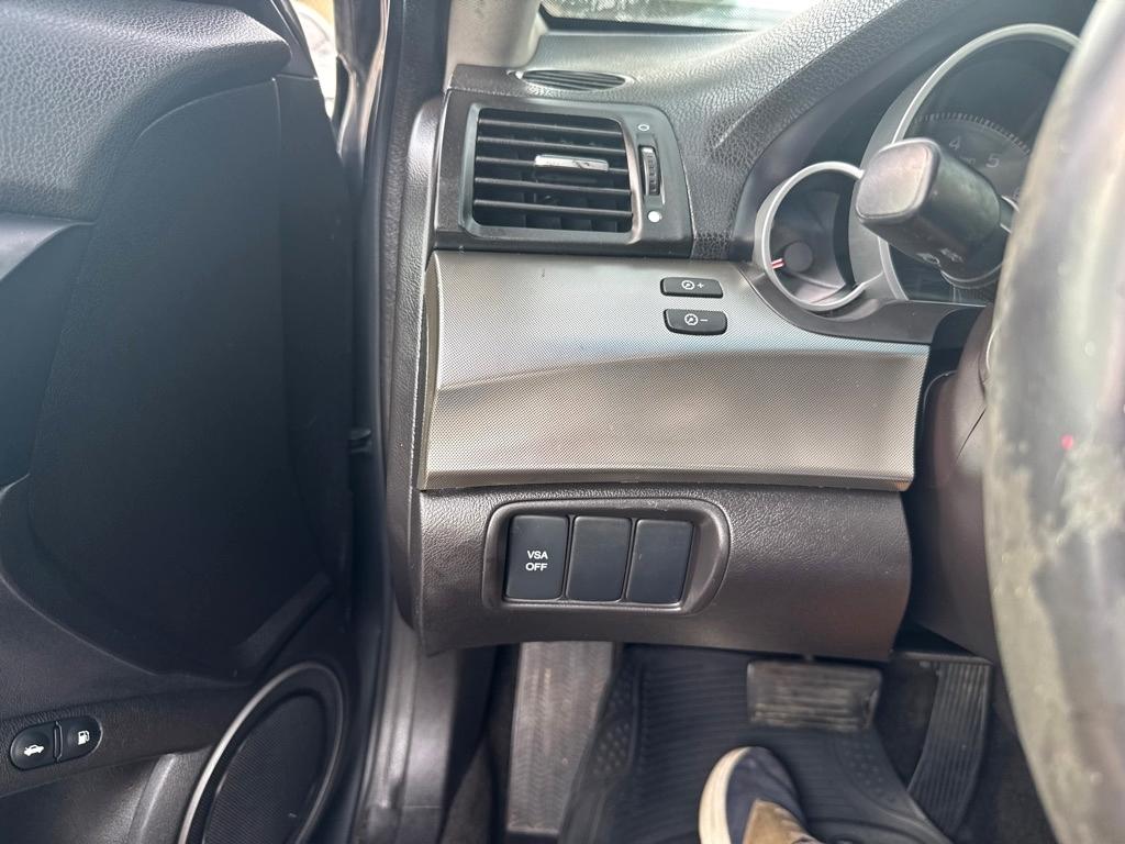 Acura TL 4dr Sdn 2WD Tech 2009