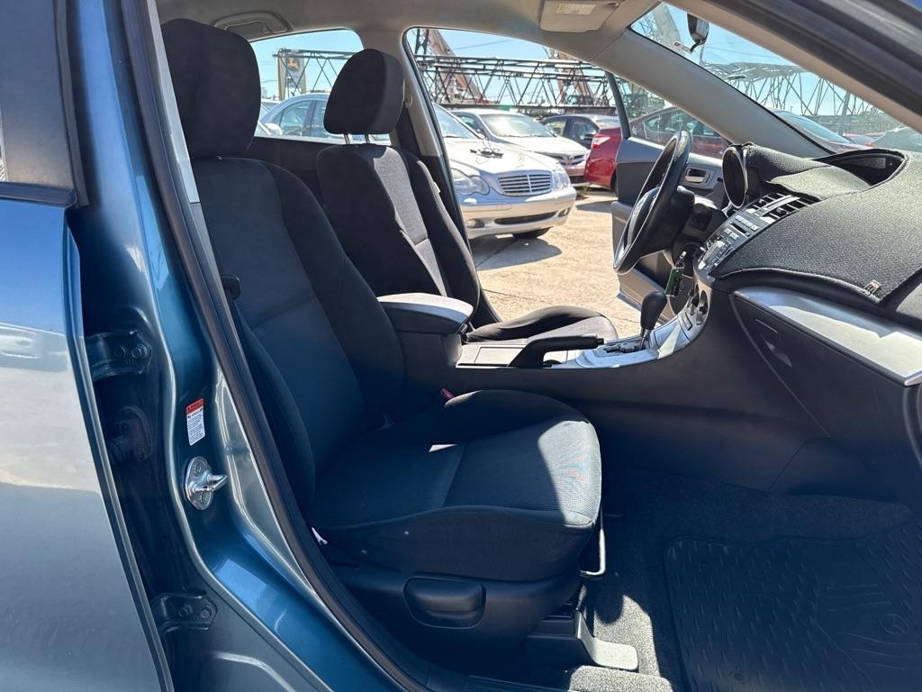 Mazda MAZDA3 4dr Sdn Auto i Touring 2010