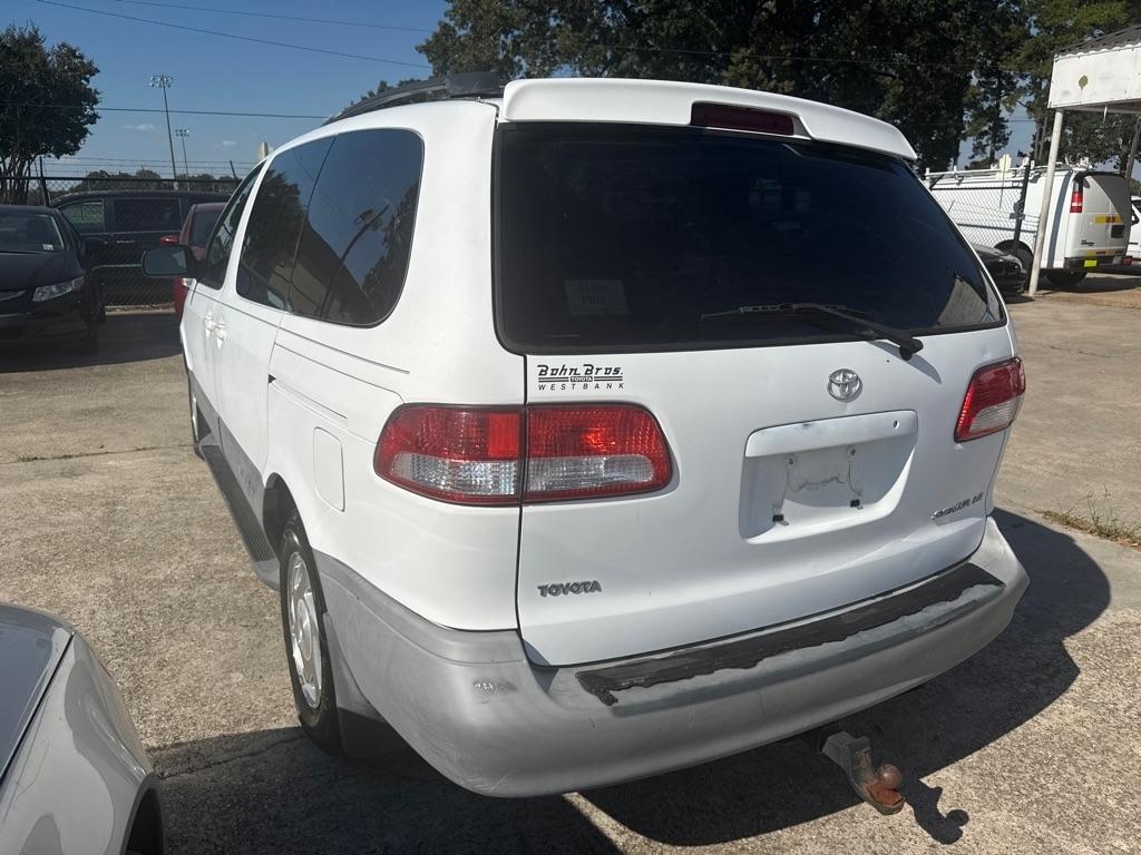 Toyota Sienna 5dr XLE (Natl) 2002