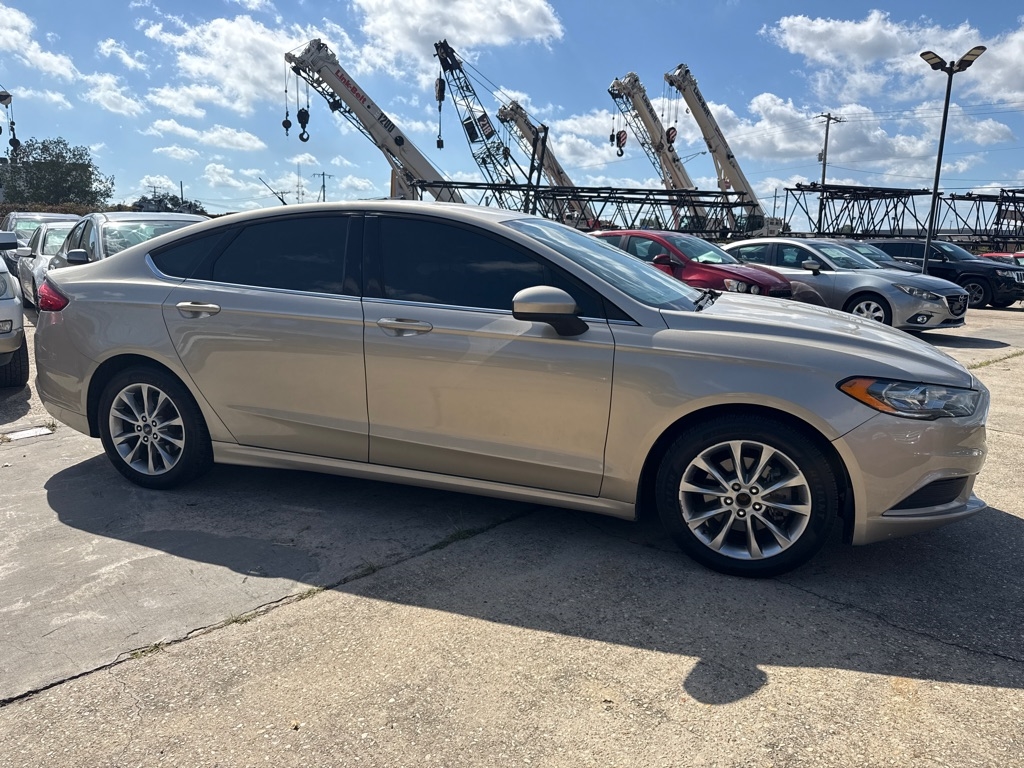 Ford Fusion SE FWD 2017 Ford Fusion SE FWD 2017