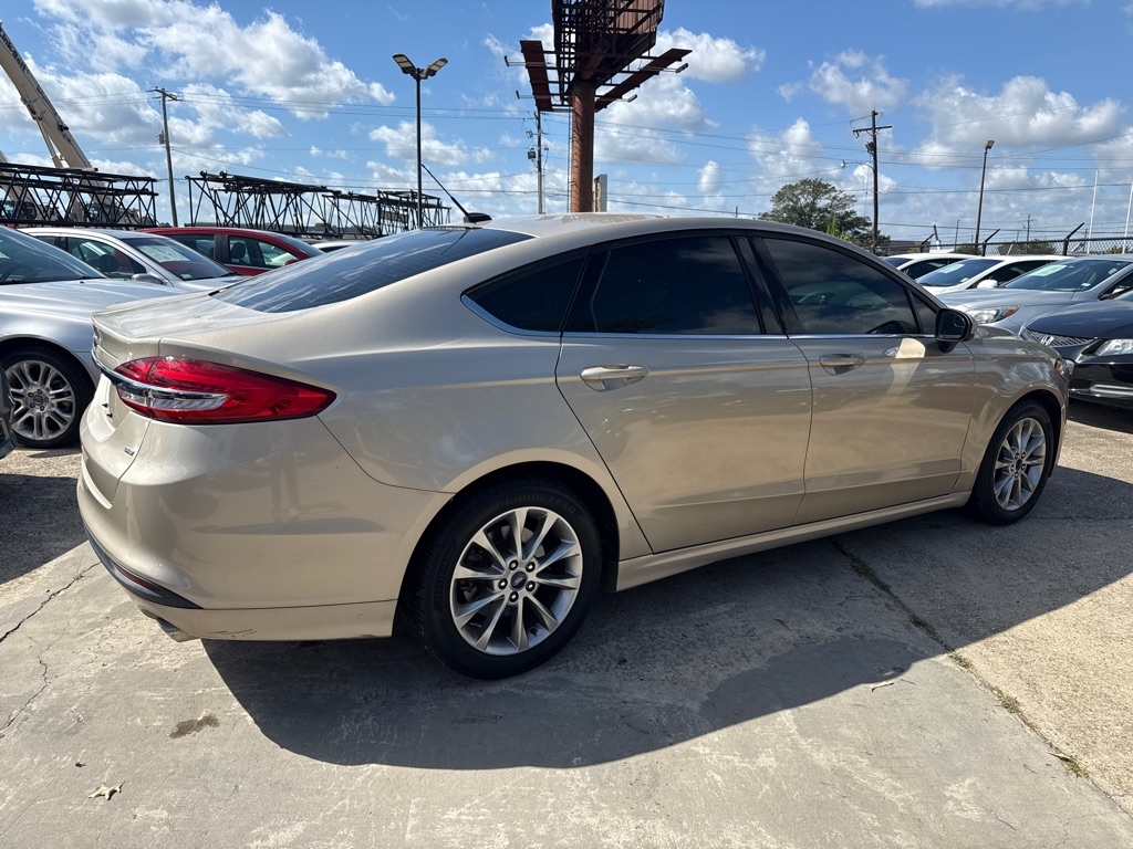 Ford Fusion SE FWD 2017 Ford Fusion SE FWD 2017