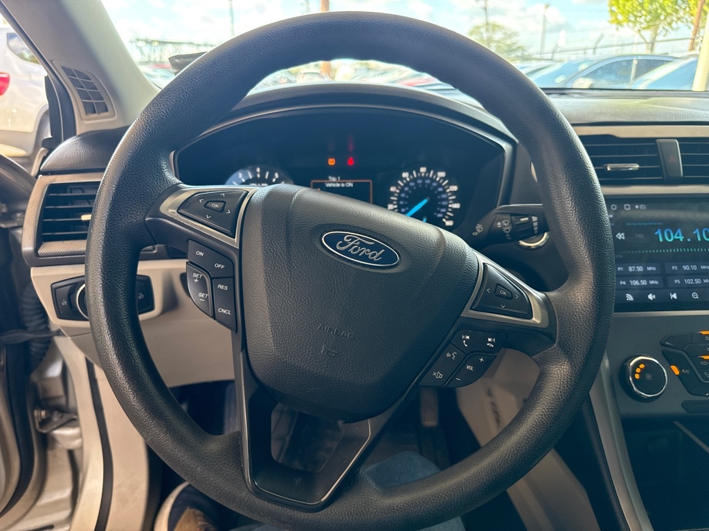 Ford Fusion SE FWD 2017 Ford Fusion SE FWD 2017
