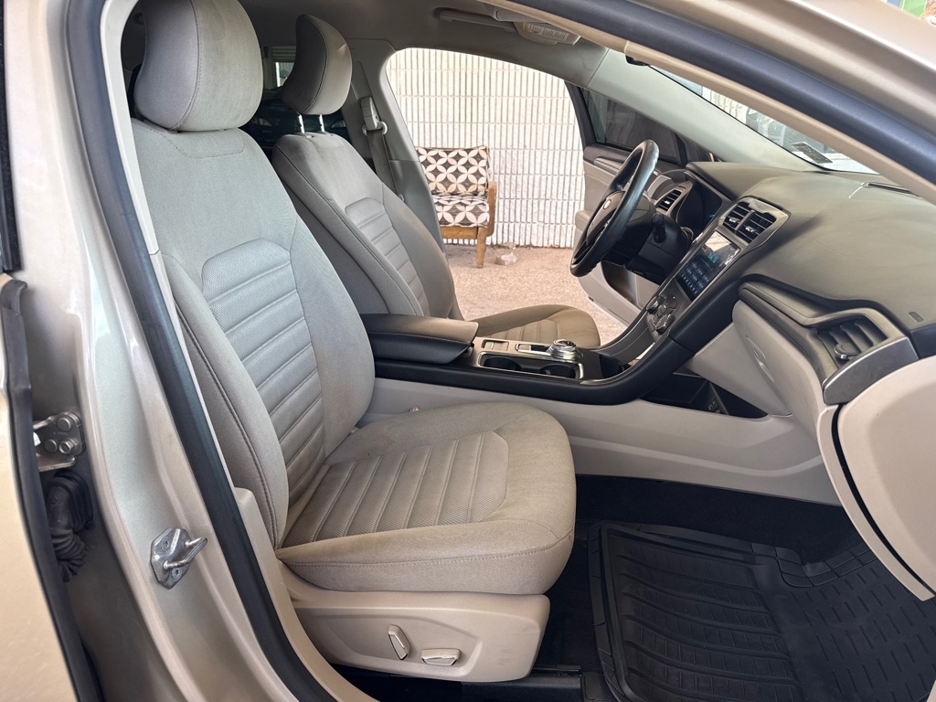 Ford Fusion SE FWD 2017 Ford Fusion SE FWD 2017