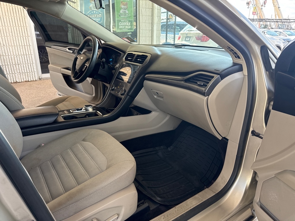 Ford Fusion SE FWD 2017 Ford Fusion SE FWD 2017