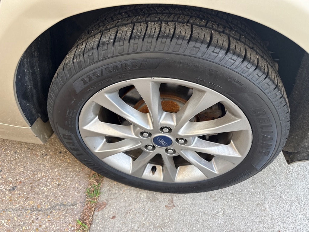 Ford Fusion SE FWD 2017 Ford Fusion SE FWD 2017