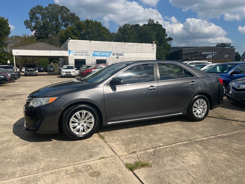 Toyota Camry 4dr Sdn I4 Auto XLE (Natl) 2013 Toyota Camry 4dr Sdn I4 Auto XLE (Natl) 2013