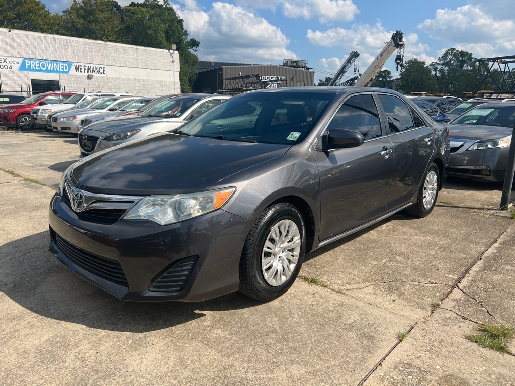 Toyota Camry 4dr Sdn I4 Auto XLE (Natl) 2013 Toyota Camry 4dr Sdn I4 Auto XLE (Natl) 2013