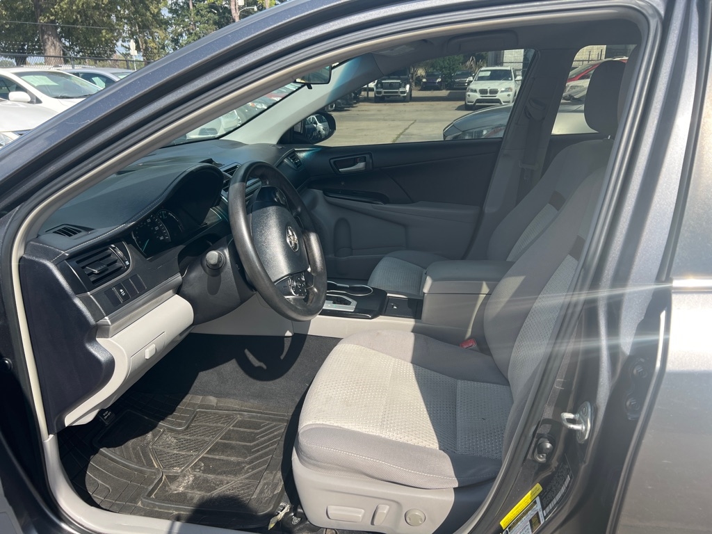 Toyota Camry 4dr Sdn I4 Auto XLE (Natl) 2013 Toyota Camry 4dr Sdn I4 Auto XLE (Natl) 2013