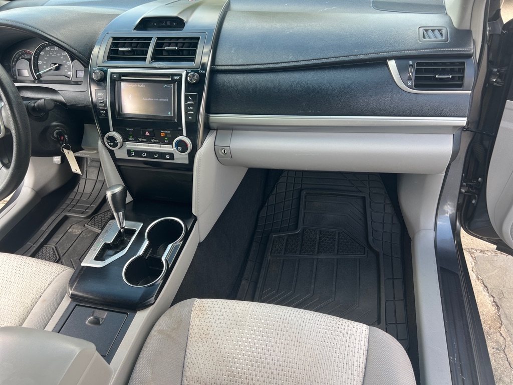 Toyota Camry 4dr Sdn I4 Auto XLE (Natl) 2013 Toyota Camry 4dr Sdn I4 Auto XLE (Natl) 2013