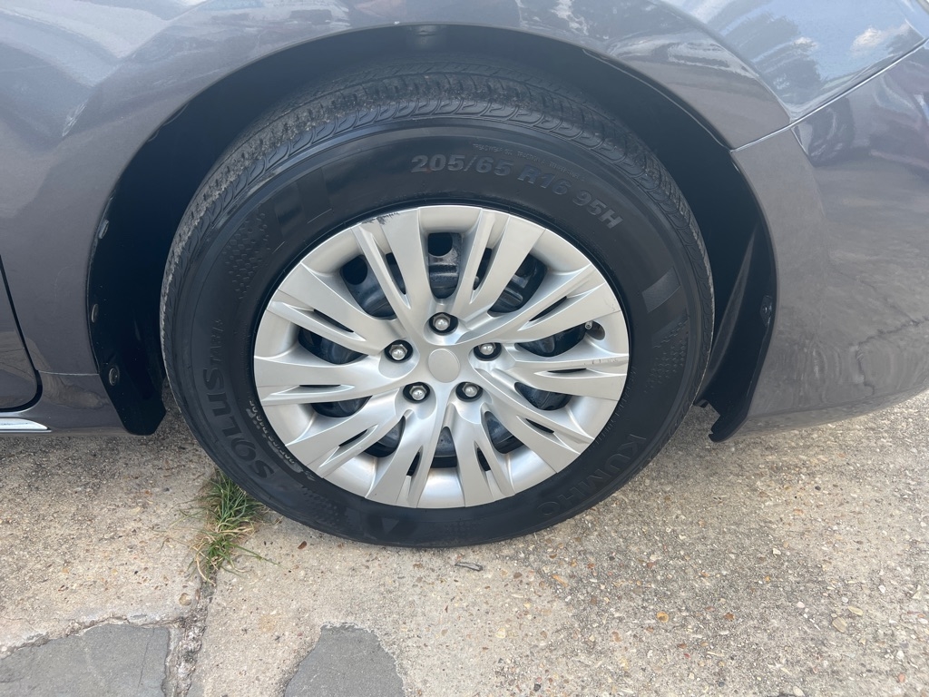 Toyota Camry 4dr Sdn I4 Auto XLE (Natl) 2013 Toyota Camry 4dr Sdn I4 Auto XLE (Natl) 2013