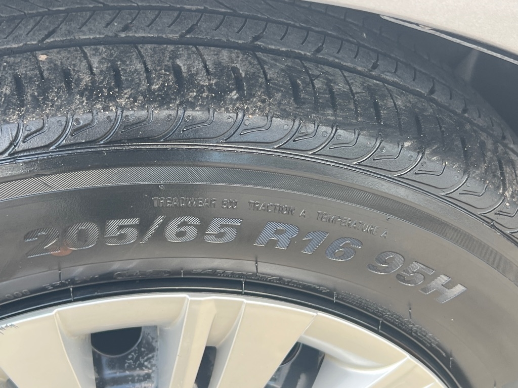 Toyota Camry 4dr Sdn I4 Auto XLE (Natl) 2013 Toyota Camry 4dr Sdn I4 Auto XLE (Natl) 2013