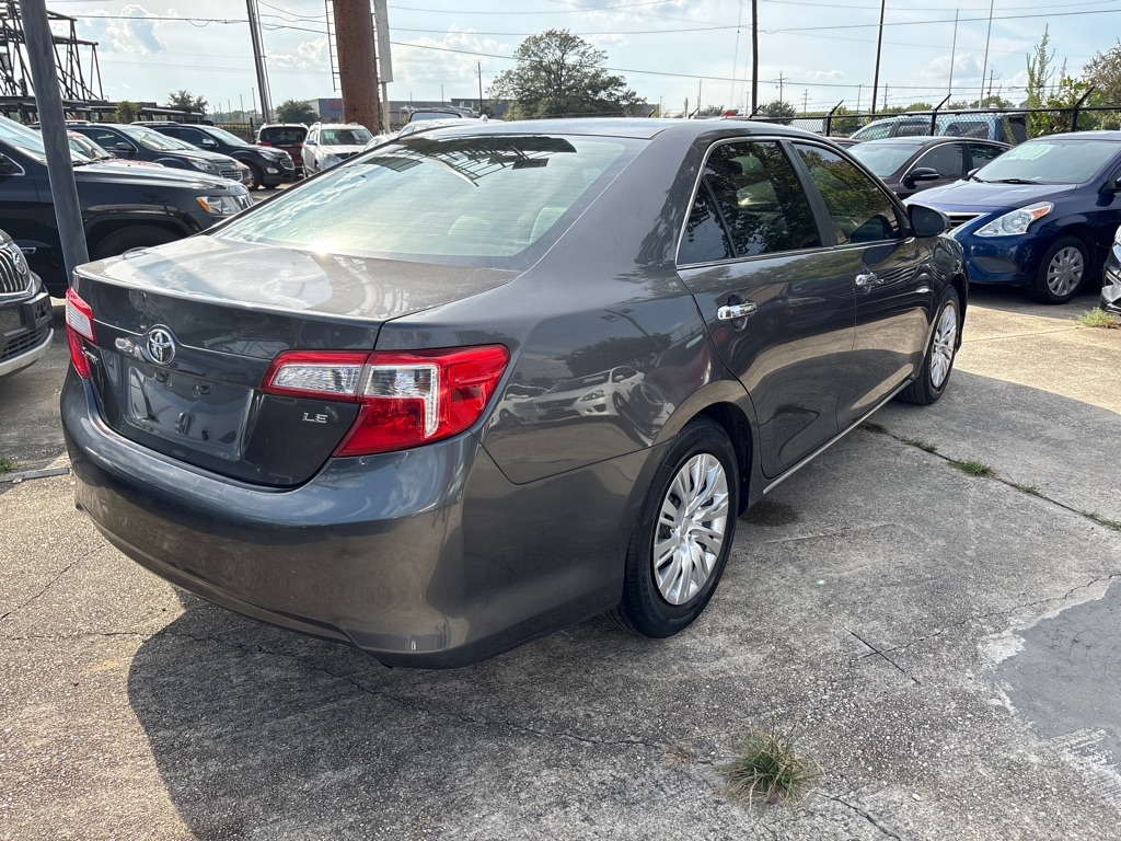 Toyota Camry 4dr Sdn I4 Auto XLE (Natl) 2013 Toyota Camry 4dr Sdn I4 Auto XLE (Natl) 2013