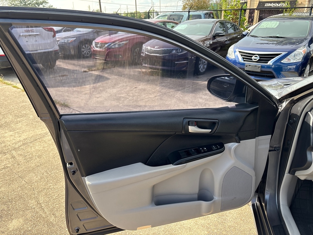 Toyota Camry 4dr Sdn I4 Auto XLE (Natl) 2013 Toyota Camry 4dr Sdn I4 Auto XLE (Natl) 2013