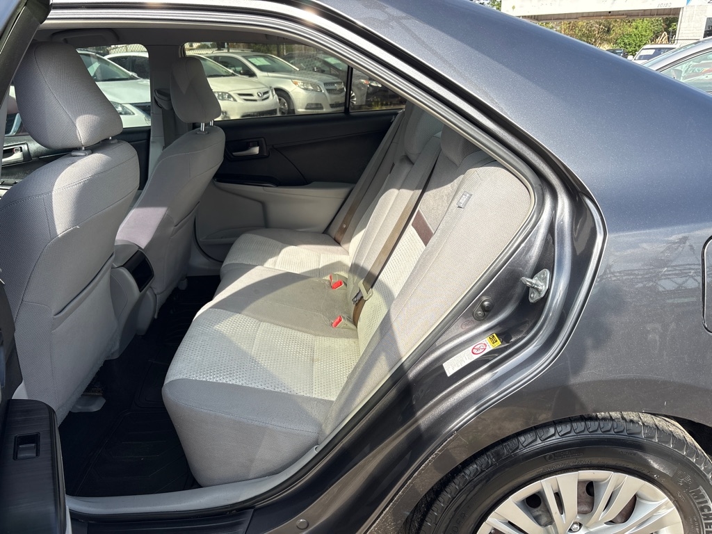 Toyota Camry 4dr Sdn I4 Auto XLE (Natl) 2013 Toyota Camry 4dr Sdn I4 Auto XLE (Natl) 2013