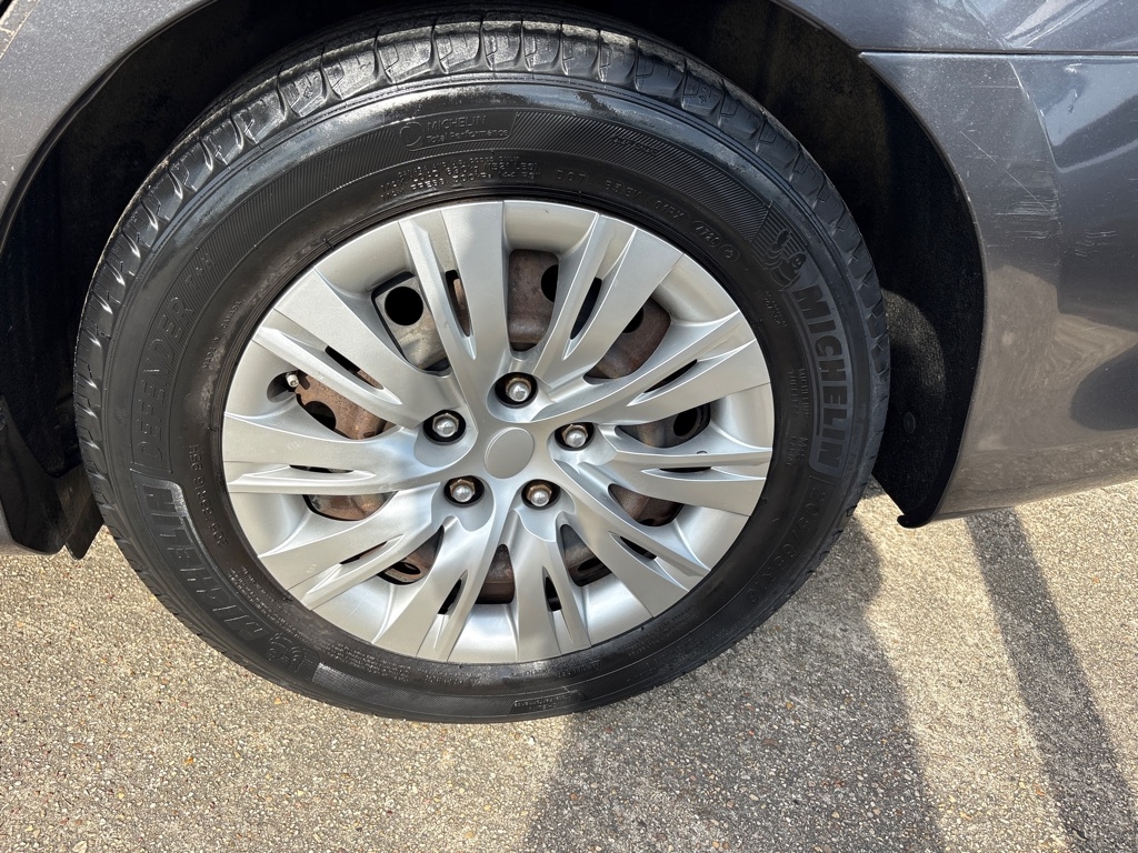 Toyota Camry 4dr Sdn I4 Auto XLE (Natl) 2013 Toyota Camry 4dr Sdn I4 Auto XLE (Natl) 2013