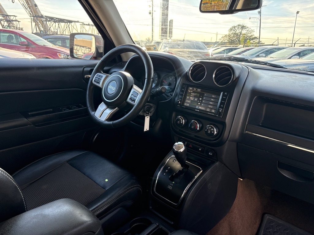 Jeep Patriot FWD 4dr Latitude 2013 Jeep Patriot FWD 4dr Latitude 2013