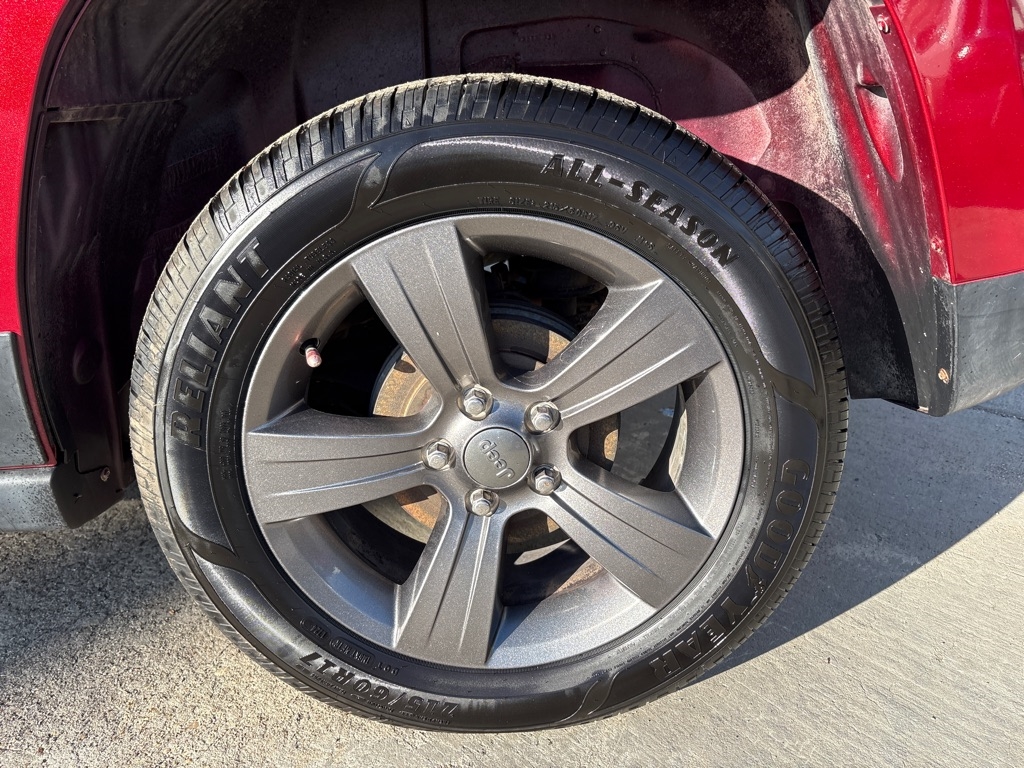 Jeep Patriot FWD 4dr Latitude 2013 Jeep Patriot FWD 4dr Latitude 2013