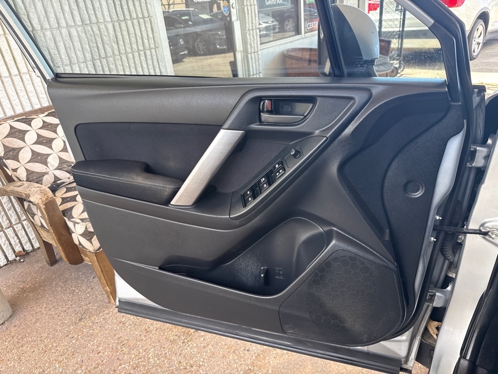 Subaru Forester 4dr CVT 2.5i Premium PZEV 2015 Subaru Forester 4dr CVT 2.5i Premium PZEV 2015