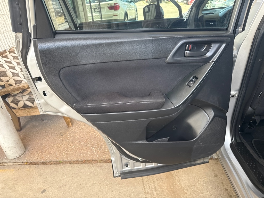 Subaru Forester 4dr CVT 2.5i Premium PZEV 2015 Subaru Forester 4dr CVT 2.5i Premium PZEV 2015