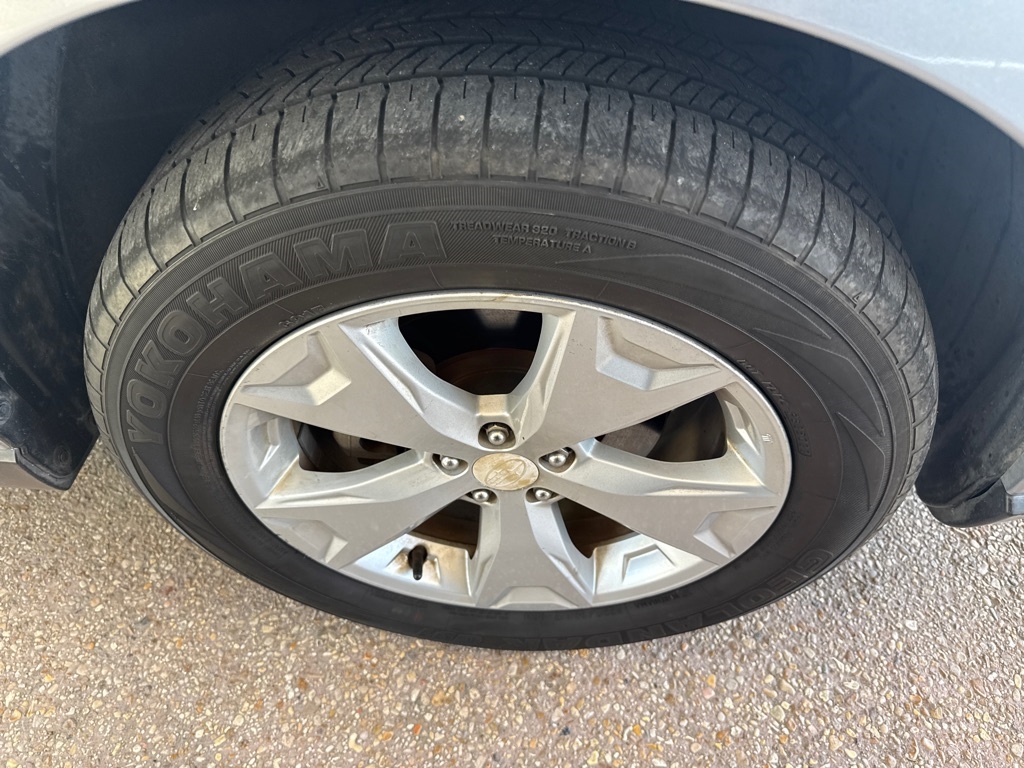 Subaru Forester 4dr CVT 2.5i Premium PZEV 2015 Subaru Forester 4dr CVT 2.5i Premium PZEV 2015