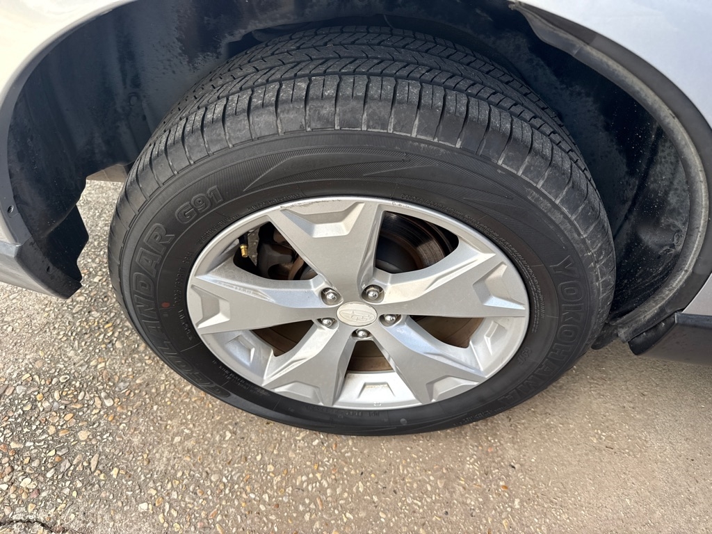 Subaru Forester 4dr CVT 2.5i Premium PZEV 2015 Subaru Forester 4dr CVT 2.5i Premium PZEV 2015