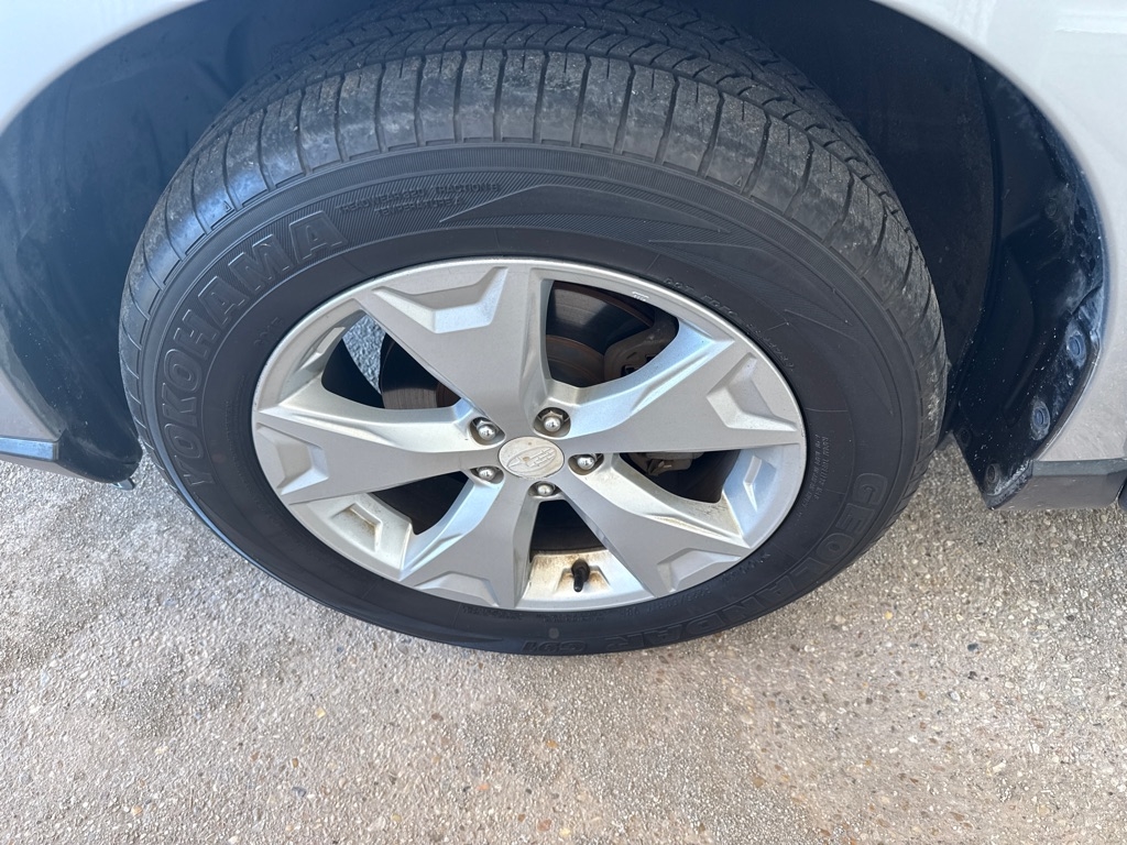 Subaru Forester 4dr CVT 2.5i Premium PZEV 2015 Subaru Forester 4dr CVT 2.5i Premium PZEV 2015